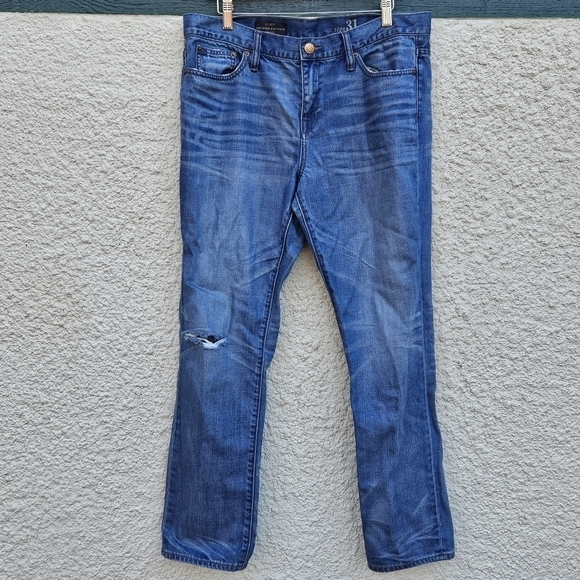 J. Crew Slim Broken in Boyfriend jeans size 31 medium wash 28 inch inseam - Picture 1 of 6